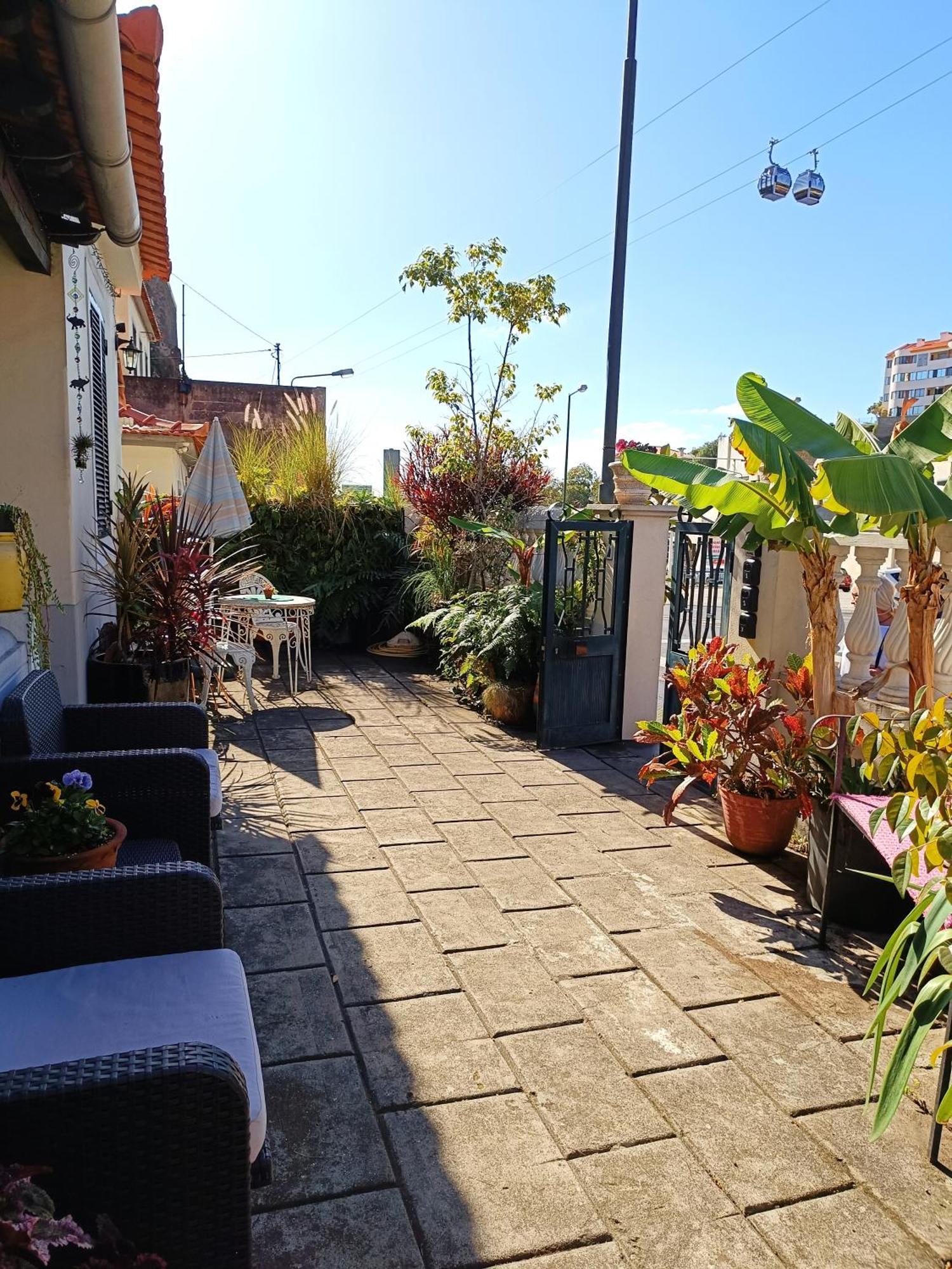Home & Flower - Private Bedrooms Funchal Kültér fotó
